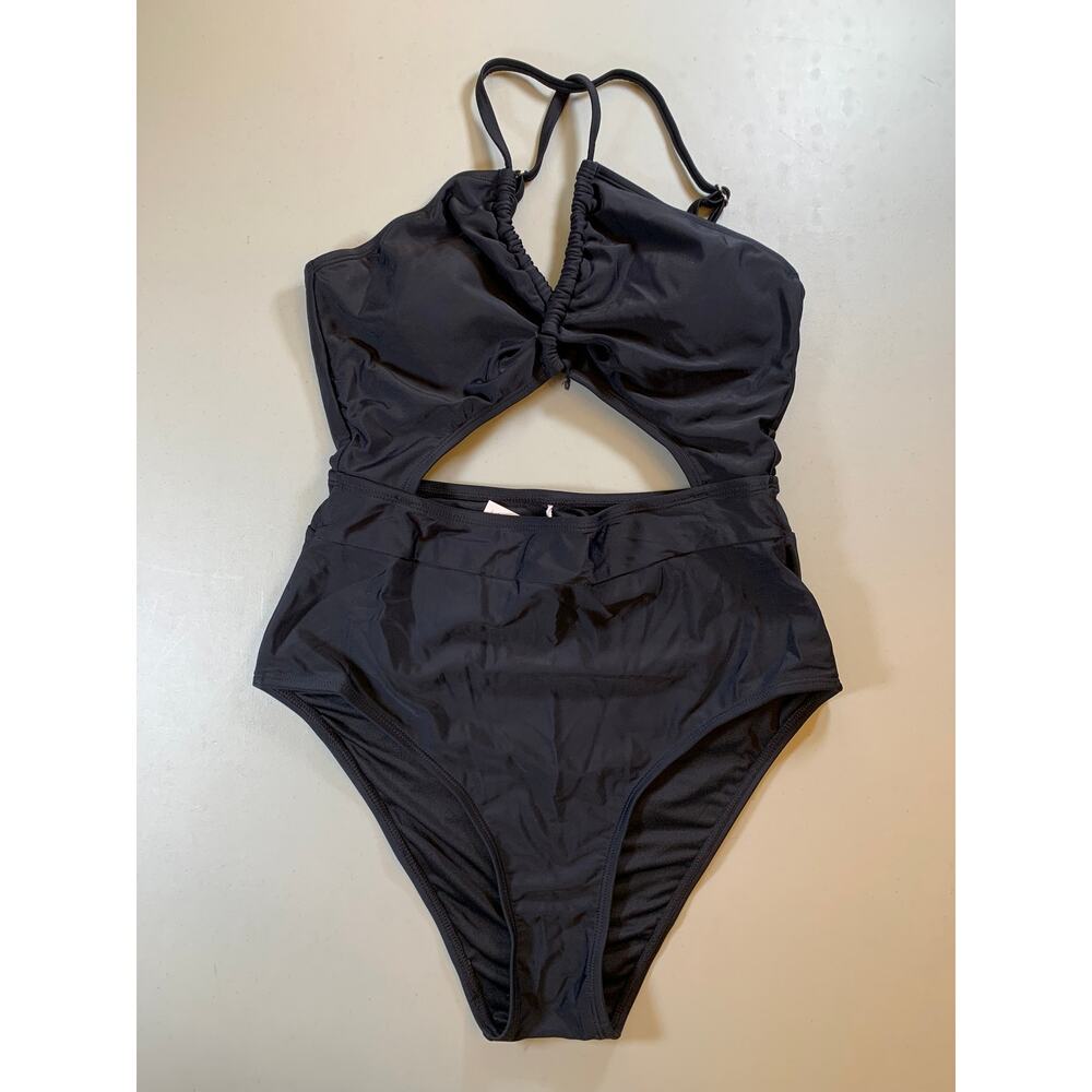 NWT Cupshe Black Cutout Twist Front One Piece Swim Suit Size Small